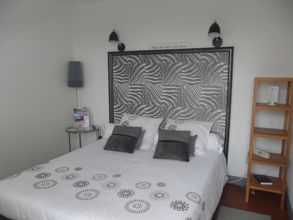 Hotel La Buissonniere Bannay  객실 사진
