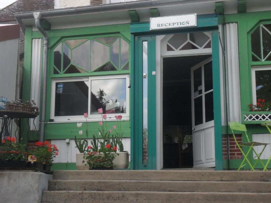 Hotel La Buissonniere Bannay  외부 사진