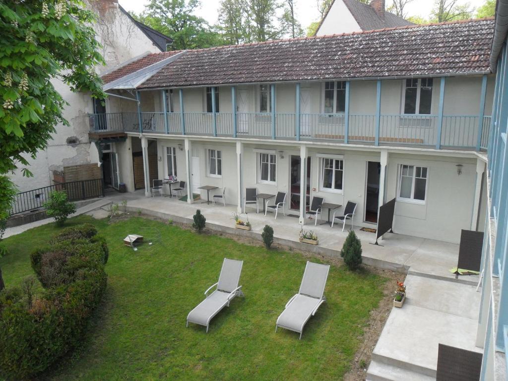 Hotel La Buissonniere Bannay  외부 사진