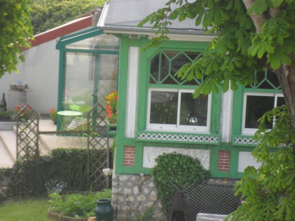 Hotel La Buissonniere Bannay  외부 사진